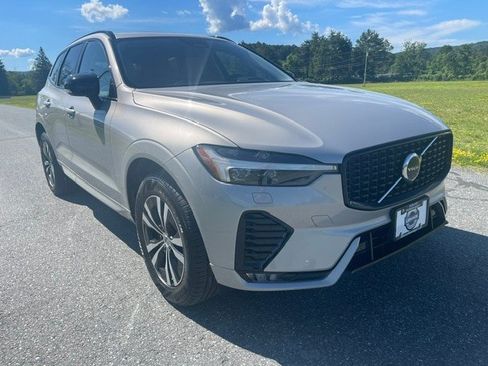 Used 2024 Volvo XC60 B5 Core w/ Climate Package AWD/4WD image 3