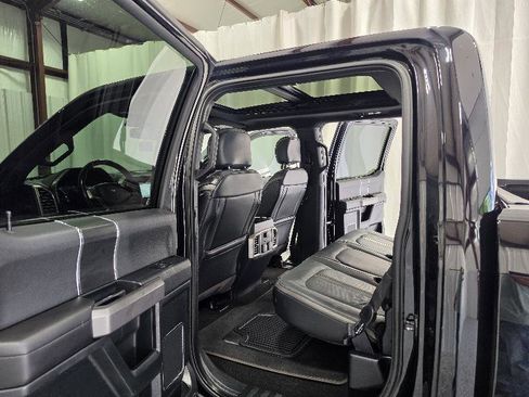Used 2019 Ford F150 Platinum w/ Equipment Group 701A Luxury AWD/4WD image 18