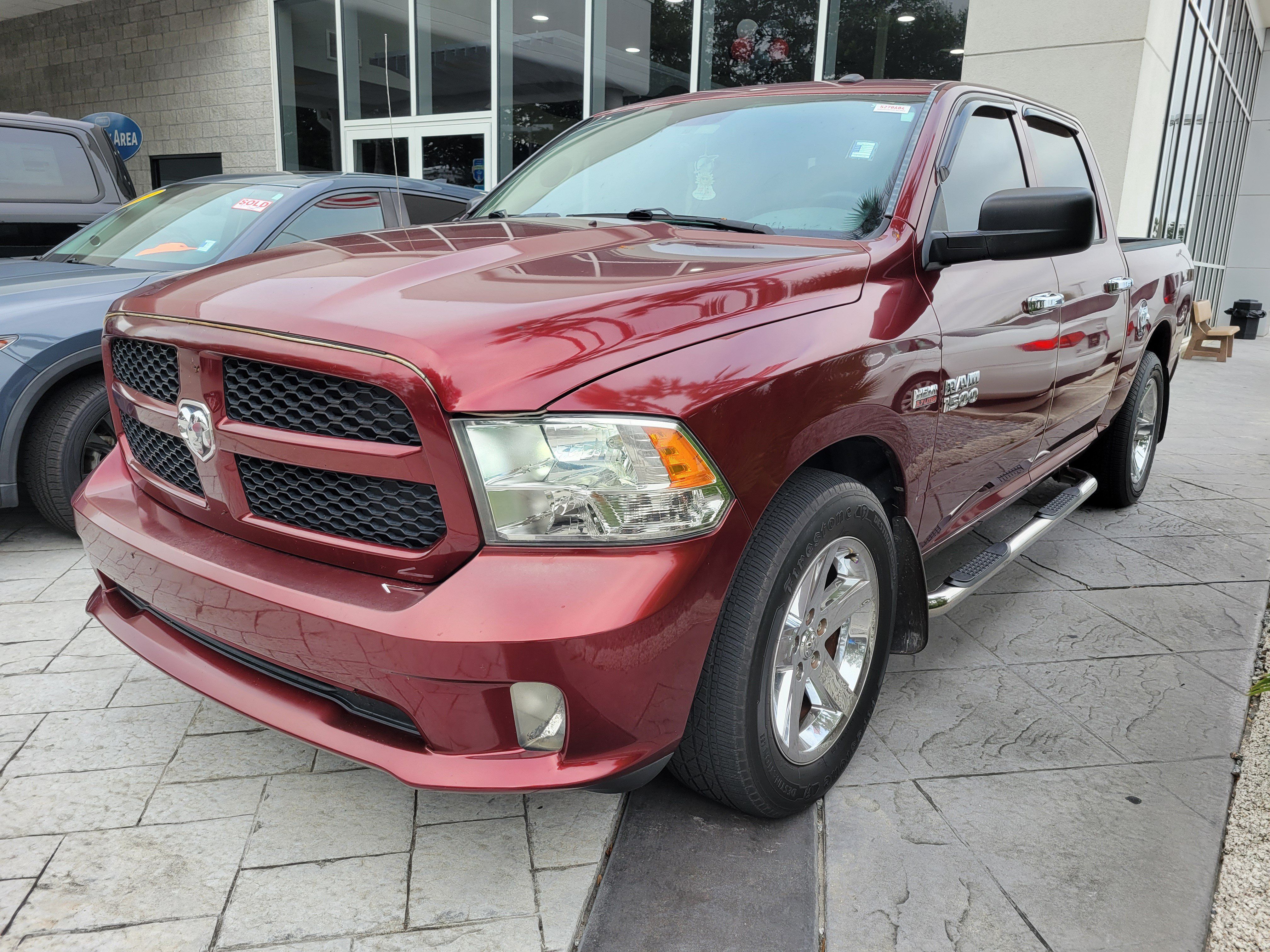 Used 2017 RAM 1500 Express w/ Express Value Package RWD image 1