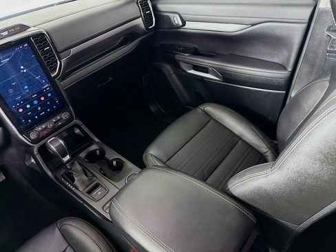 Used 2024 Ford Ranger Lariat w/ Advanced Towing Package image 28