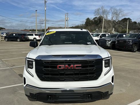 Used 2025 GMC Sierra 1500 Pro w/ Pro Value Package AWD/4WD image 2