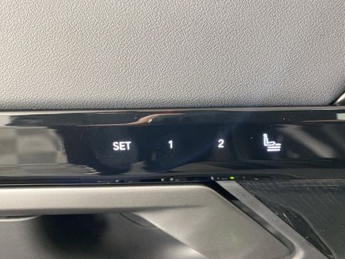 New 2026 BMW 530i xDrive w/ Premium Package image 8