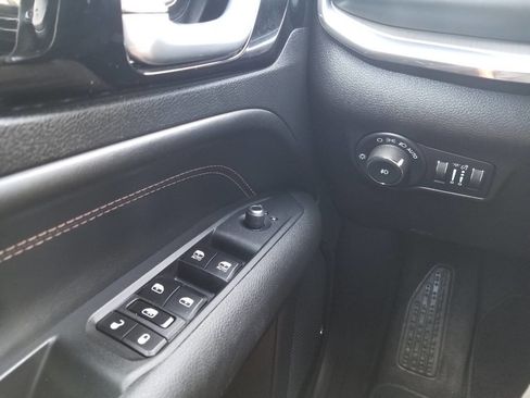 Certified 2023 Jeep Compass Limited image 27