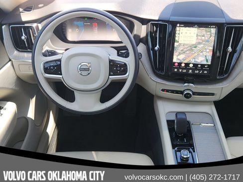 Certified 2024 Volvo XC60 B5 Plus w/ Protection Package Premier AWD/4WD image 21