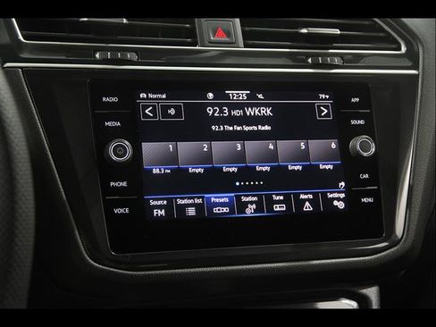 Certified 2024 Volkswagen Tiguan SE R-Line AWD/4WD image 10