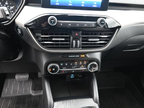 Used 2022 Ford Escape SE w/ Cold Weather Package AWD/4WD image 15