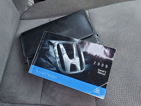 Used 2009 Honda Accord EX image 31