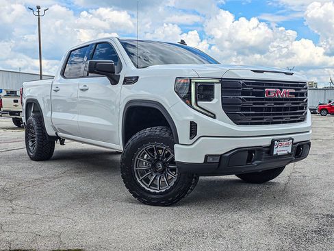 Used 2026 GMC Sierra 1500 Elevation AWD/4WD image 1