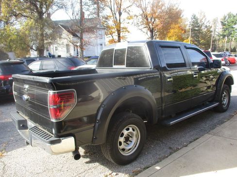 Used 2011 Ford F150 Lariat w/ Lariat Chrome Pkg image 2