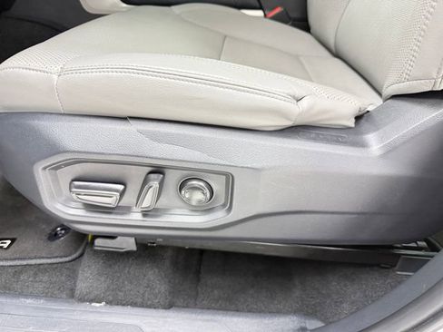 Used 2025 Toyota Tundra Limited w/ Power Package AWD/4WD image 27