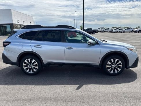 Used 2020 Subaru Outback Limited w/ Popular Package #2 AWD/4WD image 8