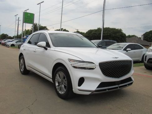 Used 2022 Genesis GV70 2.5T AWD/4WD image 4