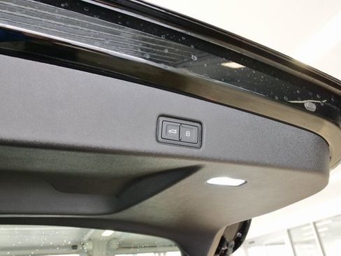 New 2025 Audi Q5 Prestige image 14