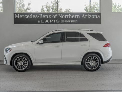 Used 2024 Mercedes-Benz GLE 350 4MATIC image 2