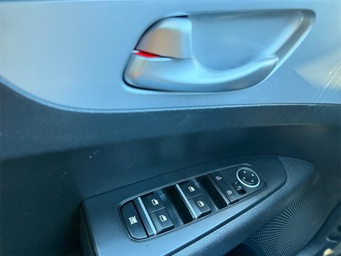 Certified 2023 Kia Forte LXS image 28