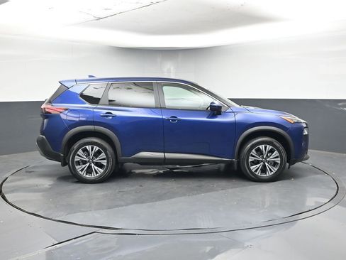 Used 2022 Nissan Rogue SV image 6