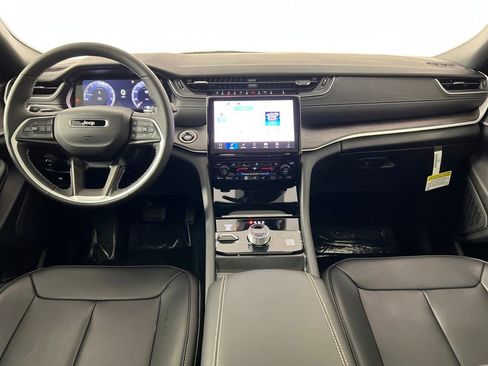 New 2025 Jeep Grand Cherokee Limited image 14