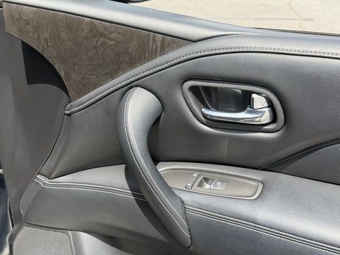 Used 2024 INFINITI QX80 Luxe image 39
