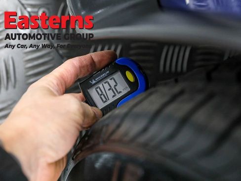 Used 2022 Dodge Challenger R/T Scat Pack w/ Scat Pack Stripe image 27