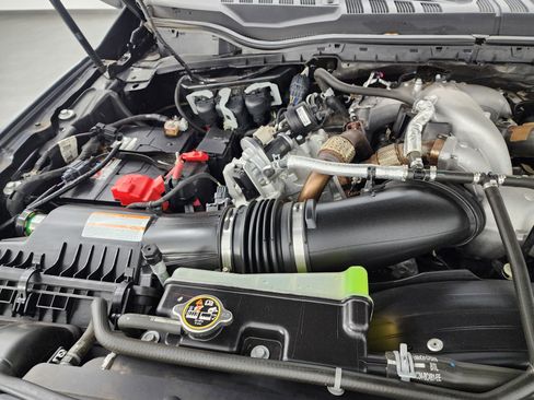 Used 2021 Ford F250 XLT w/ XLT Premium Package image 23