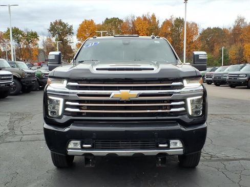 Used 2021 Chevrolet Silverado 3500 High Country w/ LPO, Hitch Package image 2