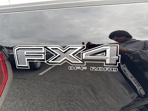 Used 2025 Ford F150 King Ranch w/ FX4 Off-Road Package image 19