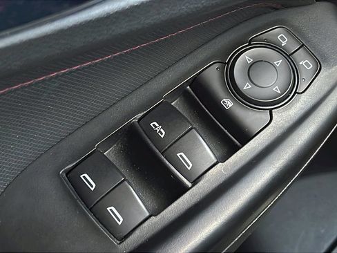 Used 2021 Chevrolet TrailBlazer RS w/ Technology Package FWD image 18