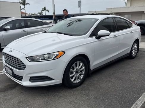 Used 2016 Ford Fusion S FWD image 4