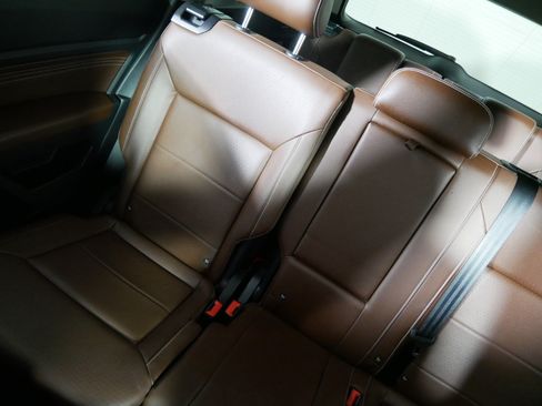 Certified 2023 Volkswagen Atlas SE w/ Black Wheel Package AWD/4WD image 12