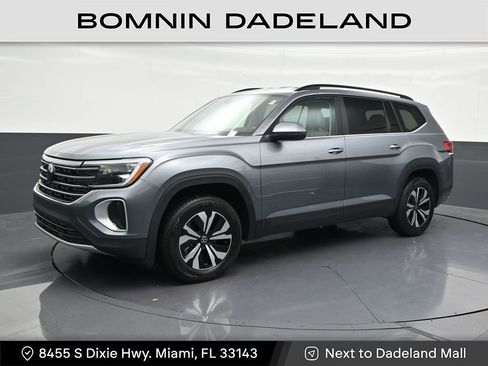 Used 2024 Volkswagen Atlas SE FWD image 1
