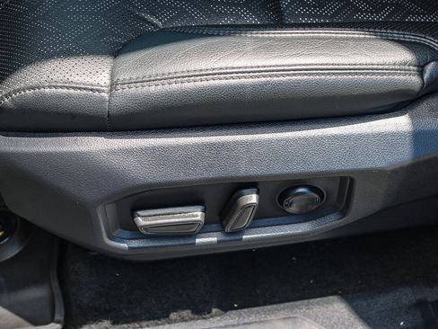 Used 2024 Toyota Tundra Limited AWD/4WD image 22