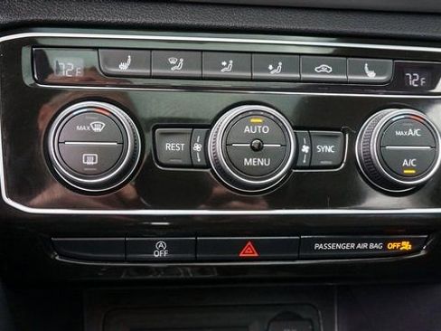 Certified 2023 Volkswagen Atlas SE w/ Panoramic Sunroof Package image 22