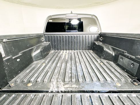 Used 2021 Toyota Tacoma SR5 image 29