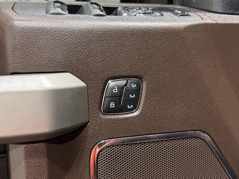 Used 2020 Ford F250 King Ranch w/ King Ranch Ultimate Package AWD/4WD image 9