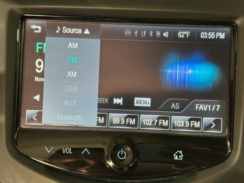 Used 2016 Chevrolet Trax LT w/ LT Convenience Package AWD/4WD image 16