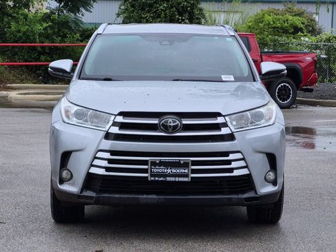 Used 2018 Toyota Highlander XLE w/ Protection Package #3 AWD/4WD image 8