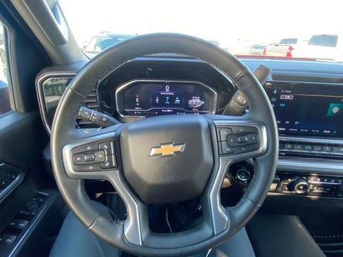 Used 2025 Chevrolet Silverado 2500 LTZ image 11