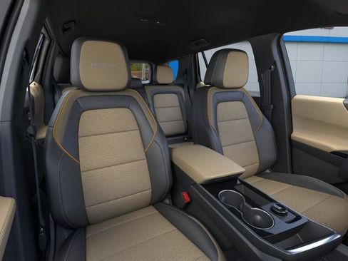 New 2026 Chevrolet Equinox ACTIV w/ LPO, Floor Liner Package AWD/4WD image 16