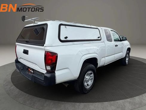 Used 2019 Toyota Tacoma SR RWD image 5