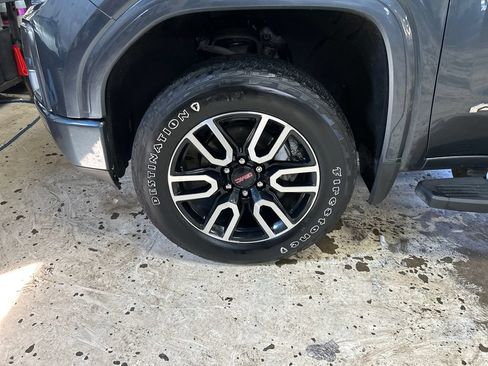 Used 2019 GMC Sierra 1500 AT4 w/ AT4 Premium Package AWD/4WD image 11