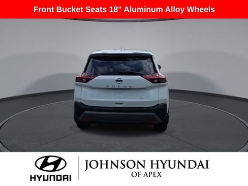 Used 2021 Nissan Rogue SV image 8