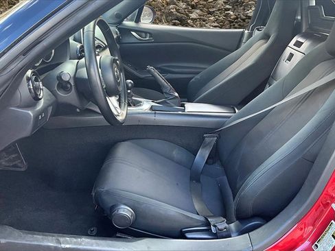 Used 2016 MAZDA MX-5 Miata Sport image 19