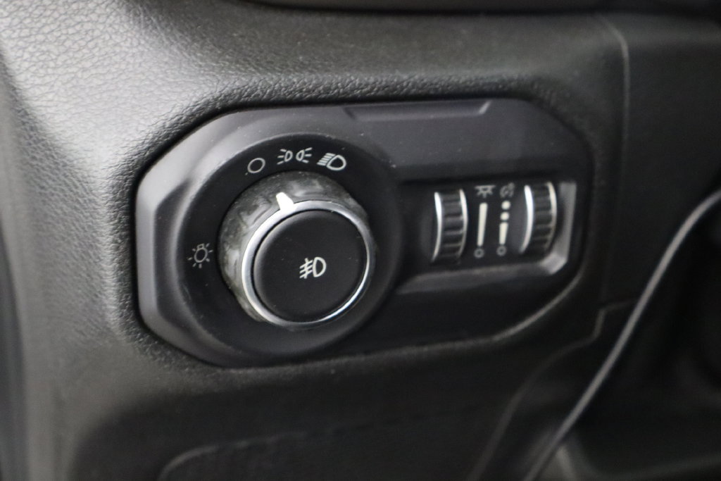 Used 2018 Jeep Wrangler Unlimited Sport AWD/4WD image 19