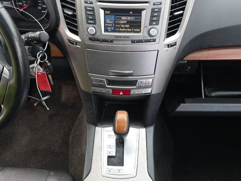 Used 2013 Subaru Outback 2.5i Limited w/ Moonroof Pkg image 15