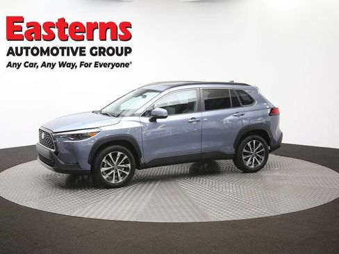 Used 2022 Toyota Corolla Cross XLE w/ Convenience Package AWD/4WD image 58