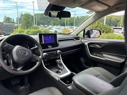 Used 2024 Toyota RAV4 XLE AWD/4WD image 26