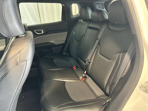 Used 2023 Jeep Compass Latitude AWD/4WD image 18