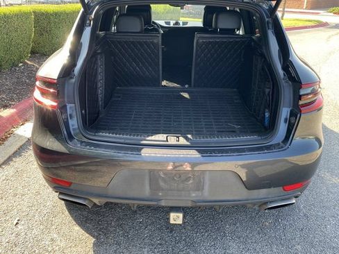 Used 2017 Porsche Macan AWD/4WD image 3