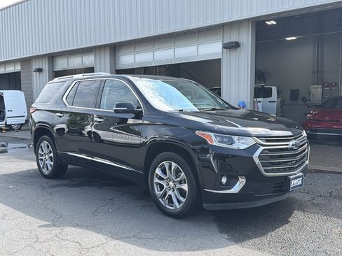 Used 2018 Chevrolet Traverse Premier AWD/4WD image 3