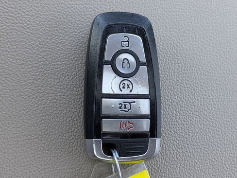 Used 2024 Ford Expedition Limited AWD/4WD image 32